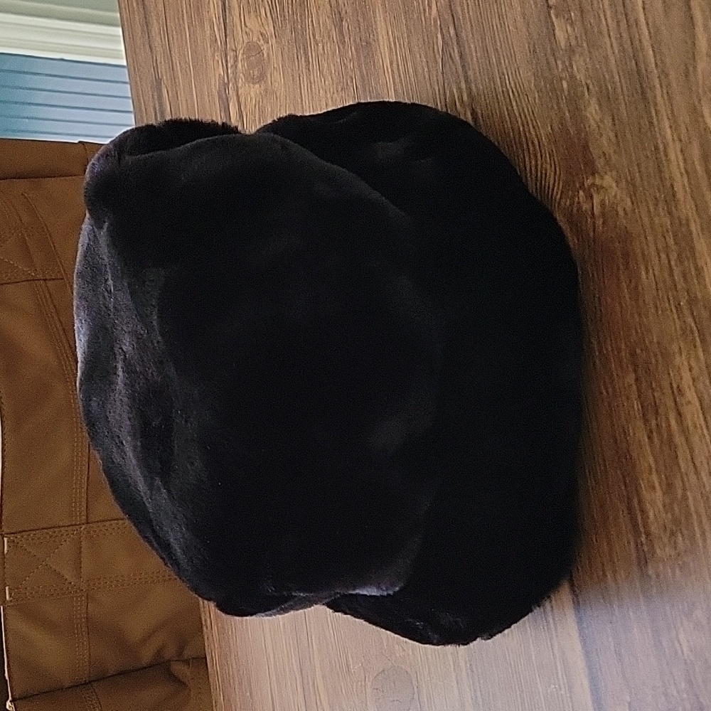 FLAG faux fur hat